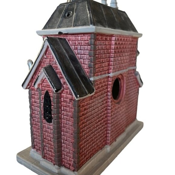 Lemax 2019 Ceramic Caddington Fire Brigade (95520) Lighted Firehouse - 9' Tall - Picture 12 of 14